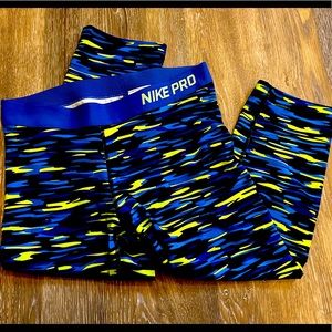 Nike Pro workout leggings